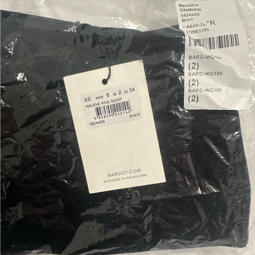 Bardot REVOLVE Malene Mini Skirt in Black
Size 2